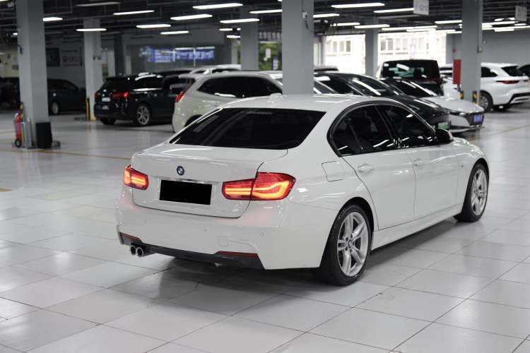 Used BMW 3 Series 2019 320i M Sport Package Exterior 5