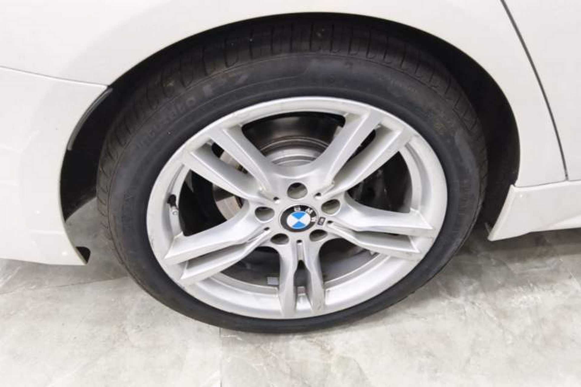 Used BMW 3 Series 2019 320i M Sport Package Exterior 5