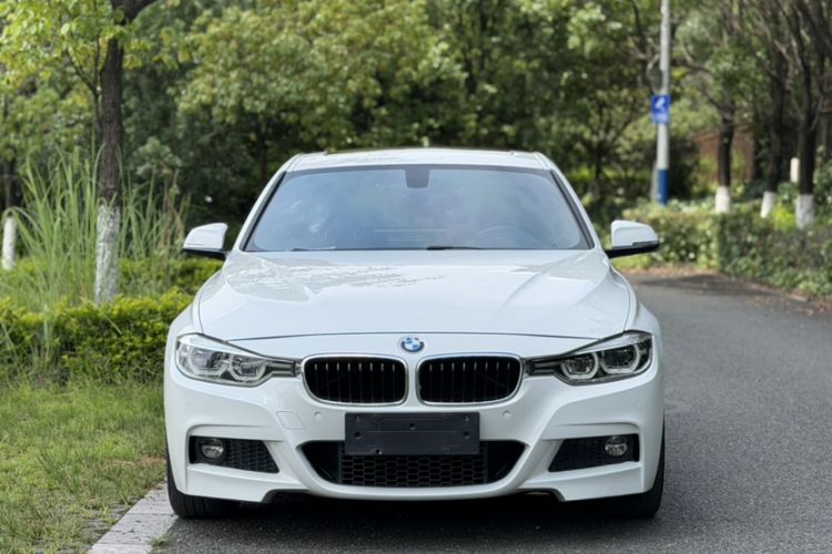 Used BMW 3 Series 2019 320i M Sport Package Exterior 5