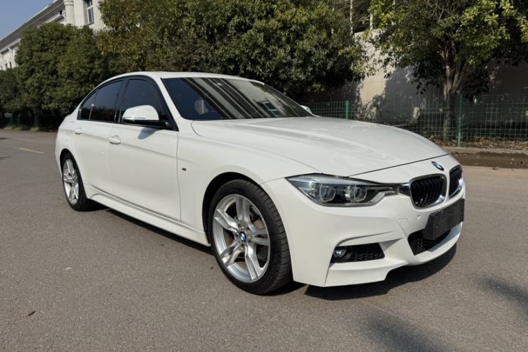 Used BMW 3 Series 2019 320i M Sport Package Exterior 6