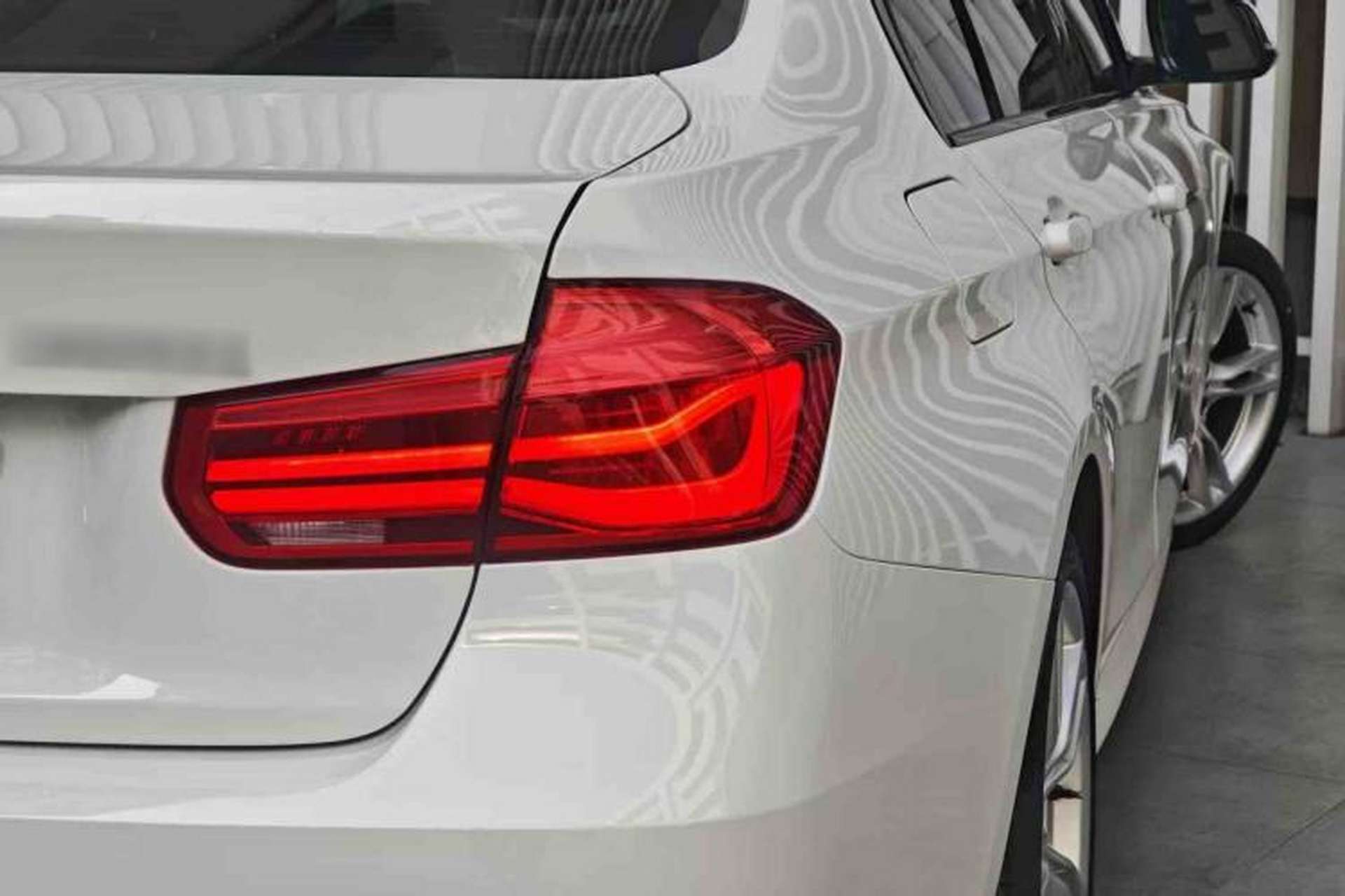 Used BMW 3 Series 2019 320i M Sport Package Exterior 6