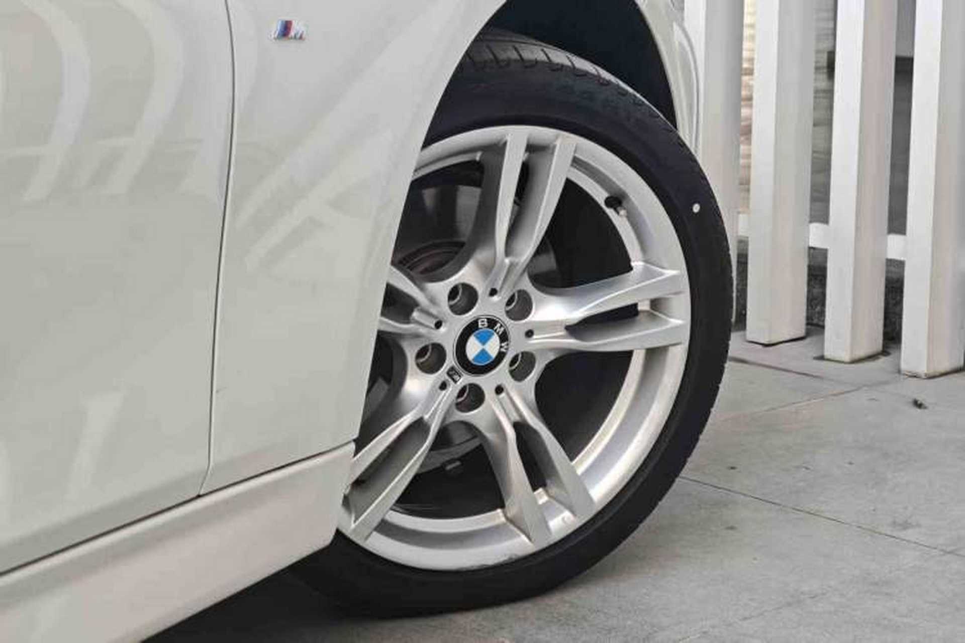Used BMW 3 Series 2019 320i M Sport Package Exterior 8
