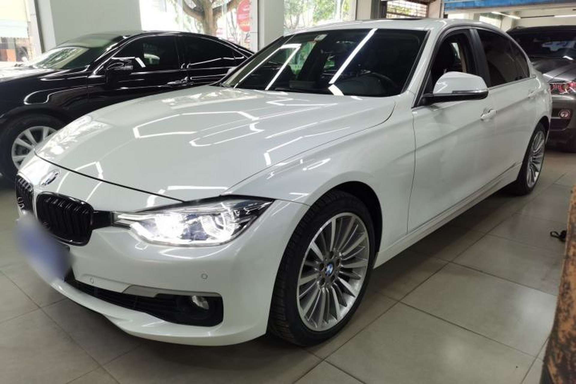 Used BMW 3 Series 2019 320Li Fashion Model Front Left 45 Deg