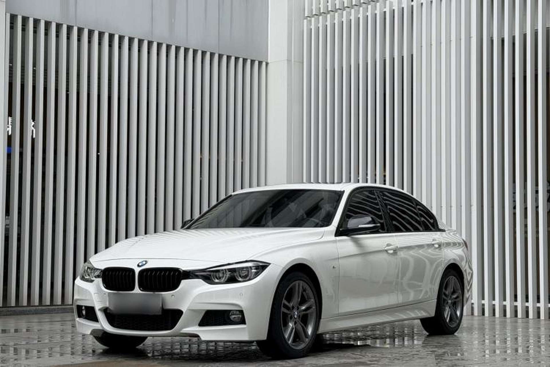 Used BMW 3 Series 2019 320Li M Sport Night Edition Front Left 45 Deg