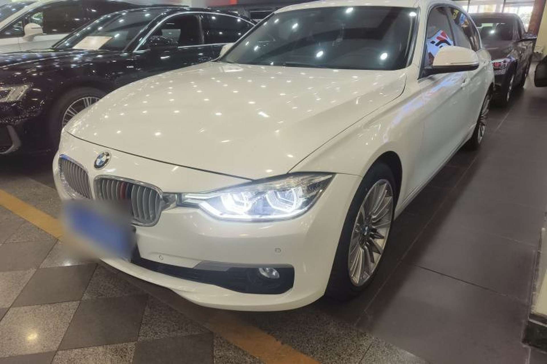 Used BMW 3 Series 2019 320Li Fashion Model Front Left 45 Deg