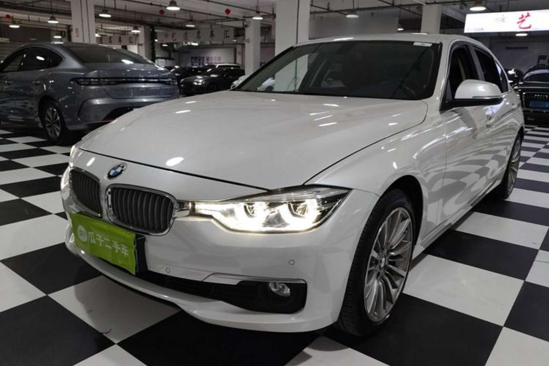 Used BMW 3 Series 2019 320Li xDrive Fashion Model Front Left 45 Deg