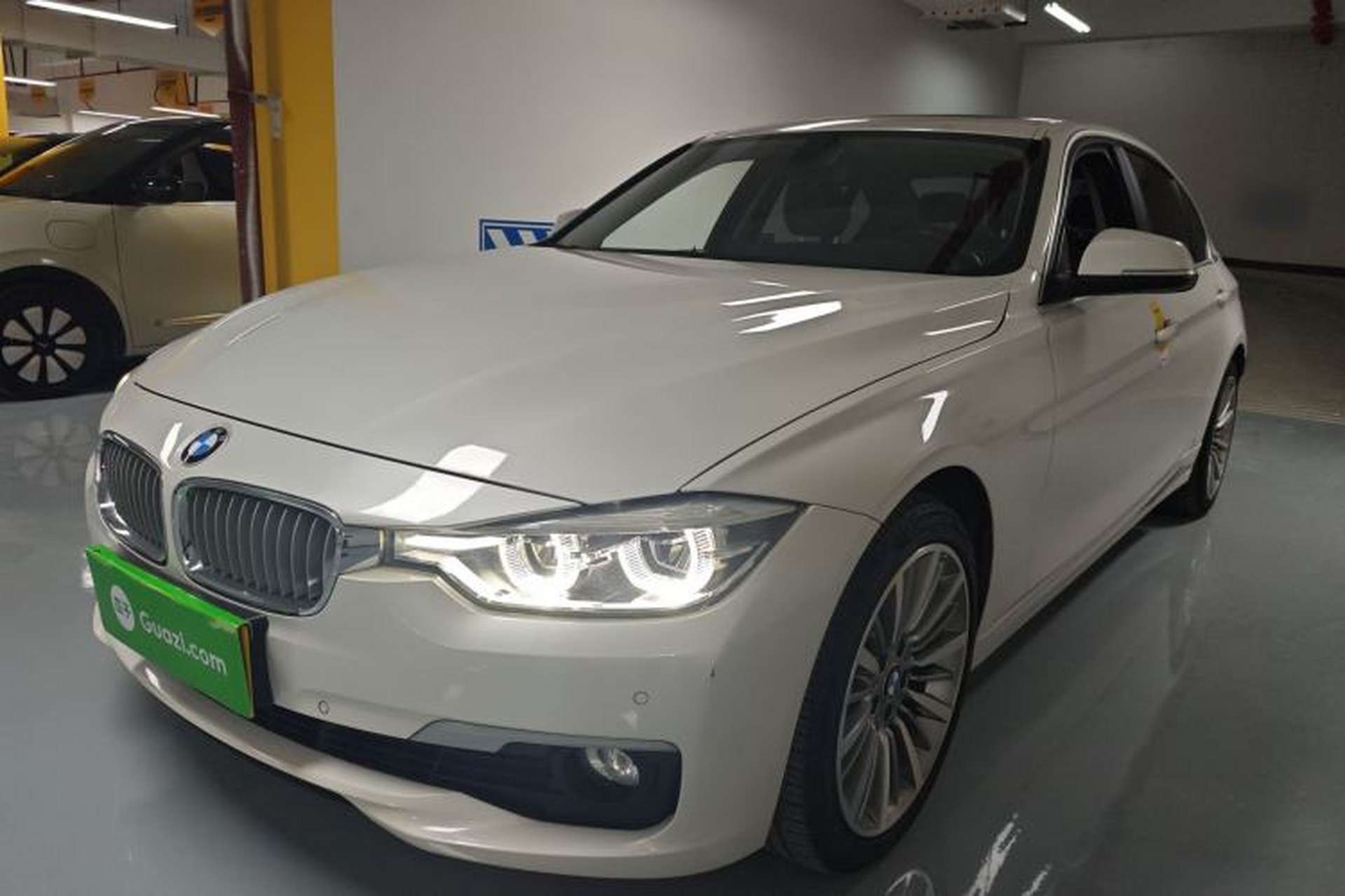 Used BMW 3 Series 2019 320Li Fashion Model Front Left 45 Deg