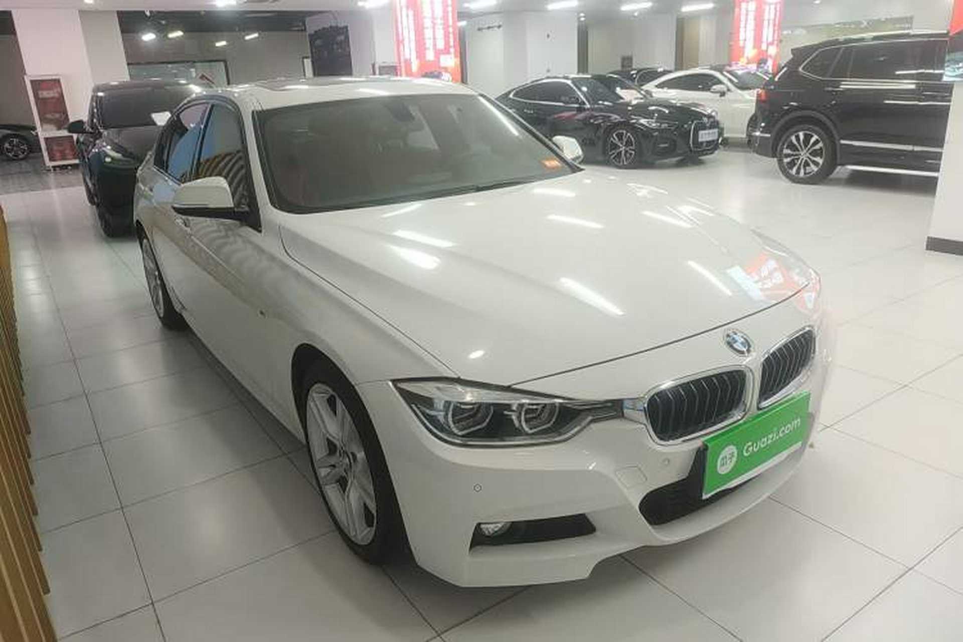 Used BMW 3 Series 2019 320i M Sport Package Front Right 45 Deg