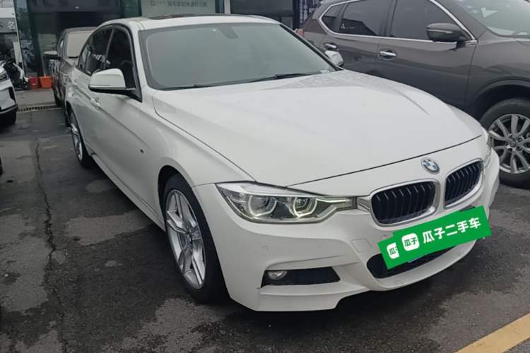 Used BMW 3 Series 2019 320Li M Sport Package Front Right 45 Deg
