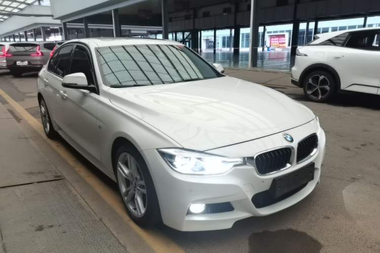 Used BMW 3 Series 2019 320Li M Sport Package Front Right 45 Deg