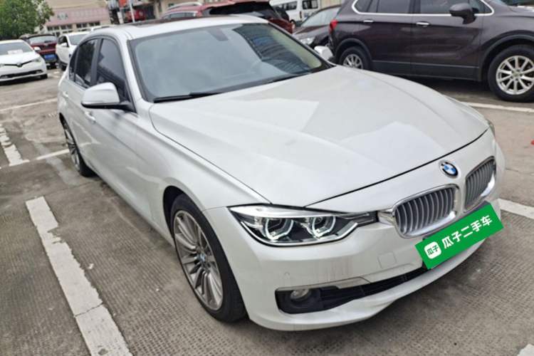 Used BMW 3 Series 2019 320Li Fashion Model Front Right 45 Deg