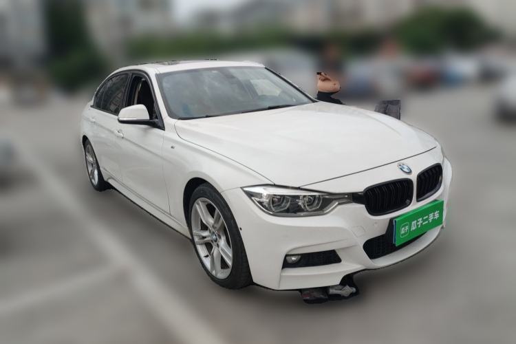 Used BMW 3 Series 2019 320Li M Sport Package Front Right 45 Deg