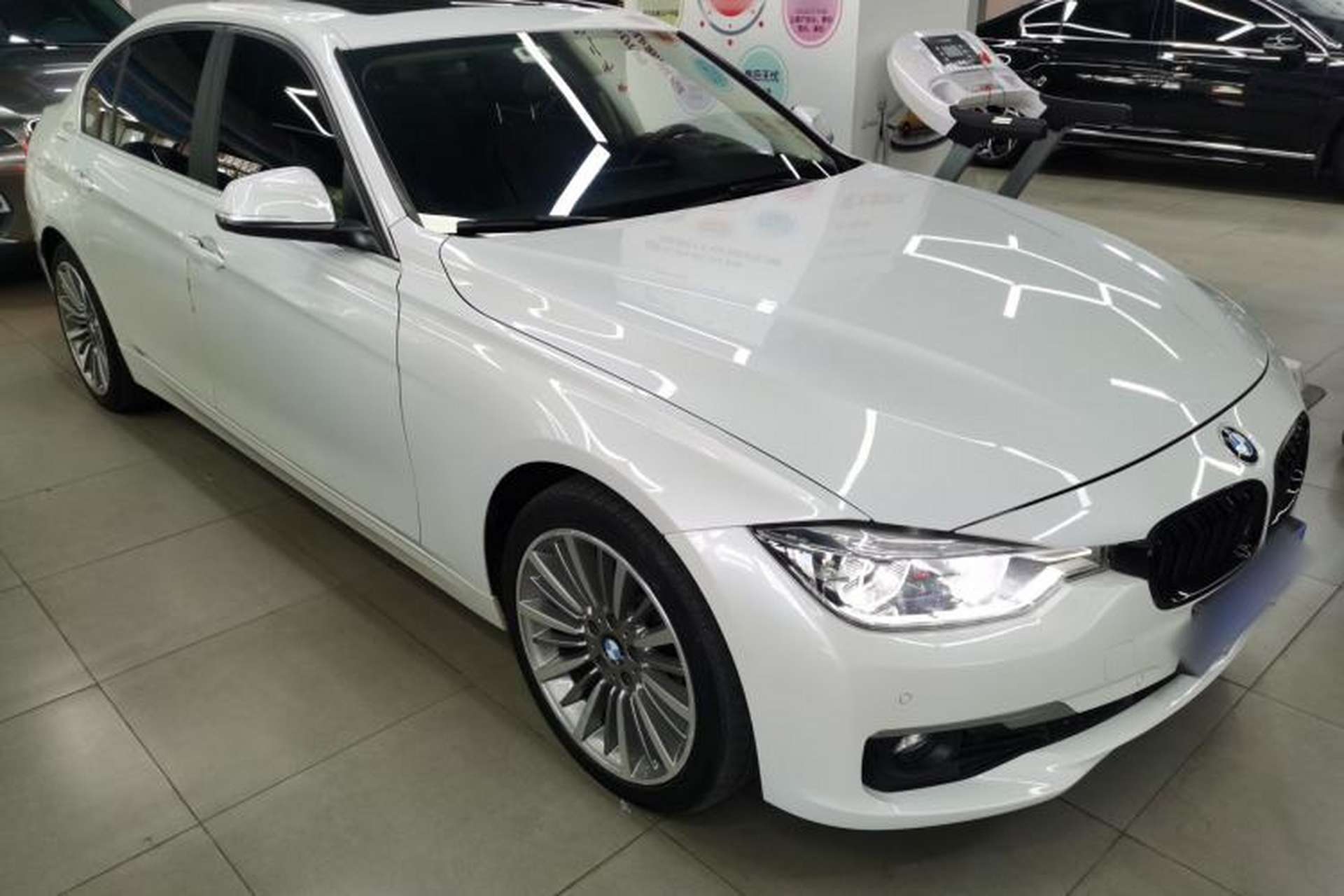 Used BMW 3 Series 2019 320Li Fashion Model Front Right 45 Deg
