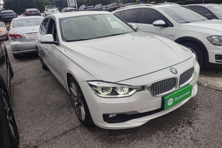 Used BMW 3 Series 2019 320Li Fashion Model Front Right 45 Deg