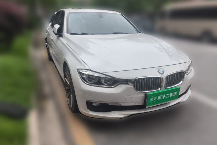 Used BMW 3 Series 2019 320Li Fashion Model Front Right 45 Deg