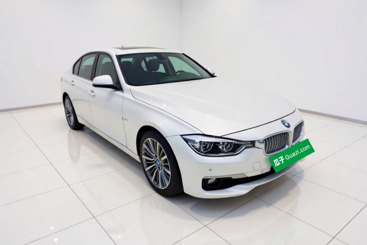 Used BMW 3 Series 2019 320Li Fashion Model Front Right 45 Deg