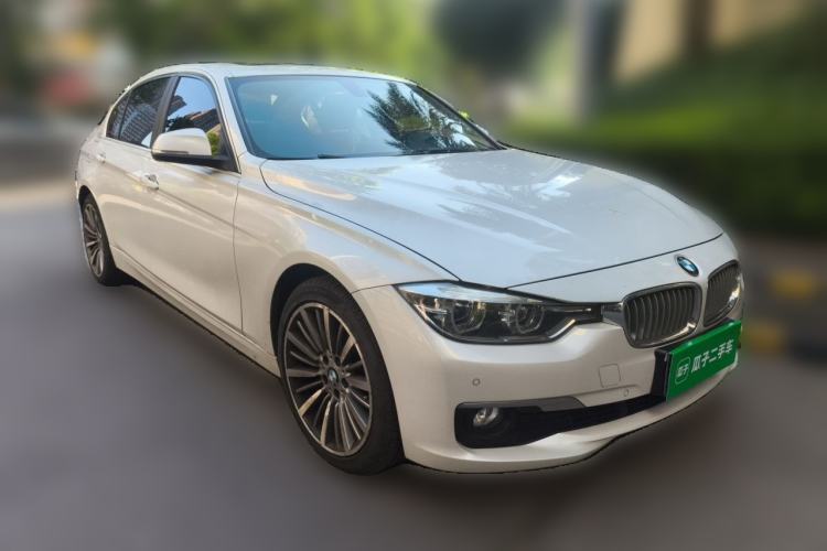 Used BMW 3 Series 2019 320Li Fashion Model Front Right 45 Deg