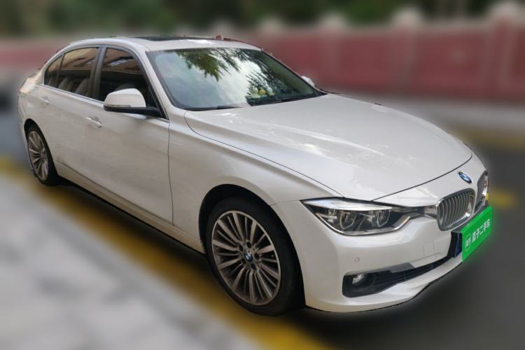 Used BMW 3 Series 2019 320Li xDrive Fashion Model Front Right 45 Deg