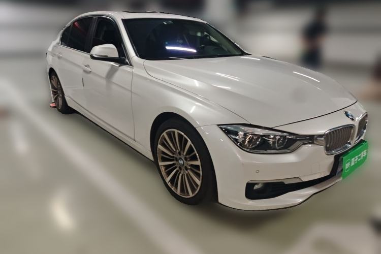 Used BMW 3 Series 2019 320Li Fashion Model Front Right 45 Deg