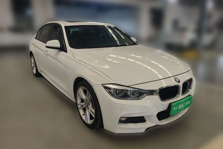 Used BMW 3 Series 2019 320Li M Sport Package Front Right 45 Deg
