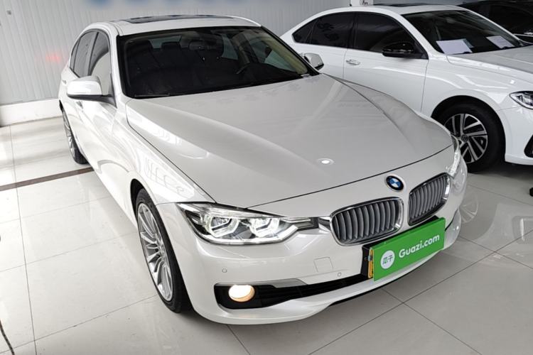 Used BMW 3 Series 2019 320Li Fashion Model Front Right 45 Deg