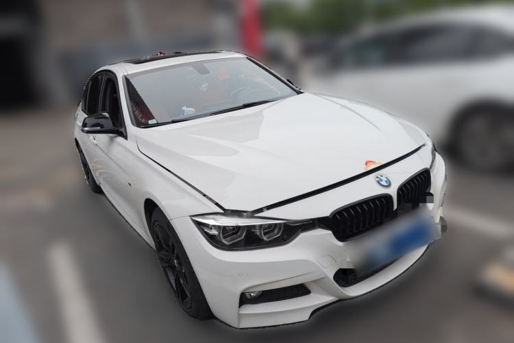 Used BMW 3 Series 2019 320i M Sport Package Front Right 45 Deg