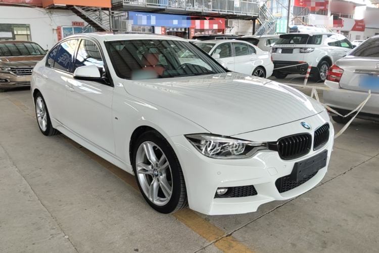 Used BMW 3 Series 2019 320i M Sport Package Front Right 45 Deg