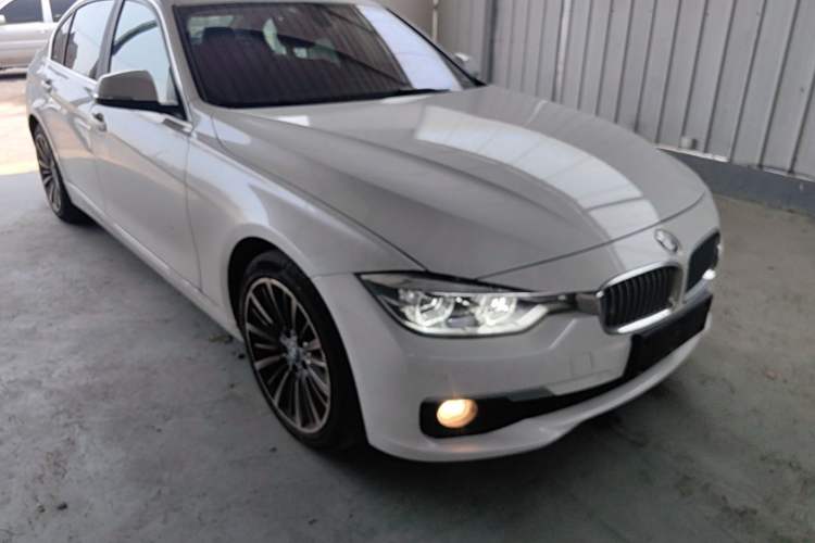 Used BMW 3 Series 2019 320Li Fashion Model Front Right 45 Deg