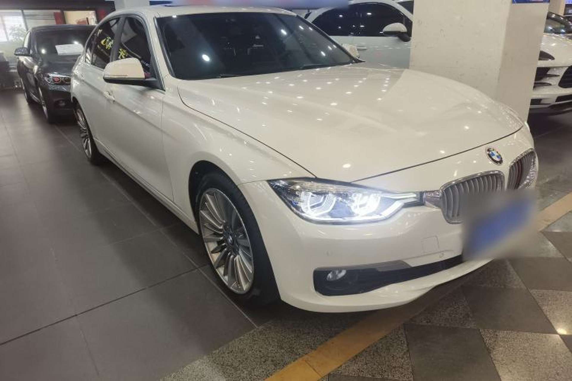 Used BMW 3 Series 2019 320Li Fashion Model Front Right 45 Deg