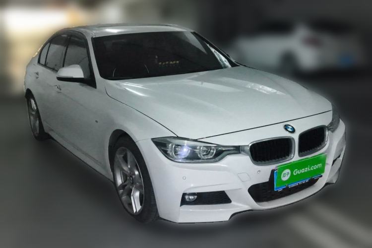 Used BMW 3 Series 2019 320i M Sport Package Front Right 45 Deg