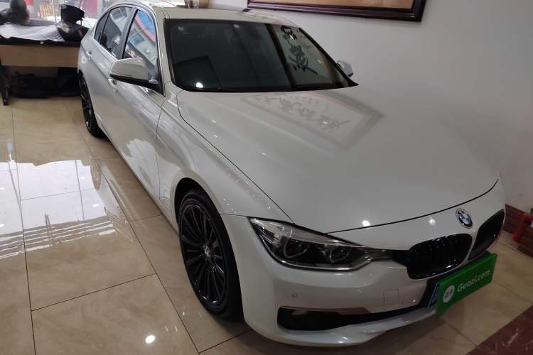Used BMW 3 Series 2019 320Li Fashion Model Front Right 45 Deg
