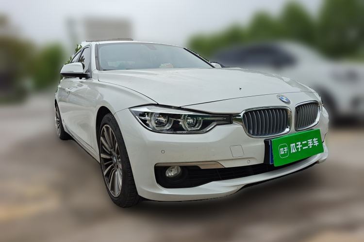 Used BMW 3 Series 2019 320Li Fashion Model Front Right 45 Deg