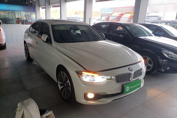 Used BMW 3 Series 2019 320Li Fashion Model Front Right 45 Deg