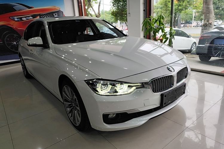 Used BMW 3 Series 2019 320Li Fashion Model Front Right 45 Deg