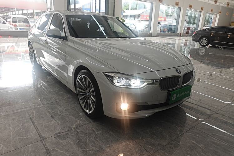 Used BMW 3 Series 2019 320Li Fashion Model Front Right 45 Deg
