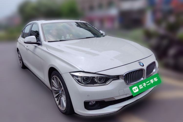 Used BMW 3 Series 2019 320Li Fashion Model Front Right 45 Deg