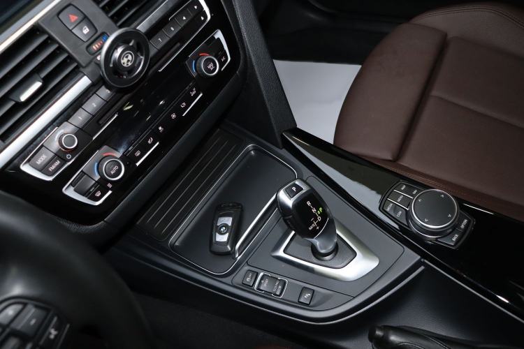 Used BMW 3 Series 2019 320Li Fashion Model Gear Lever