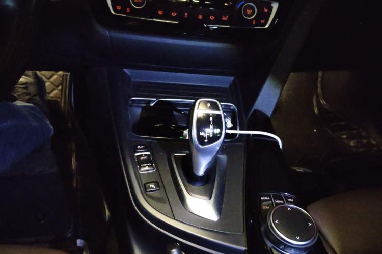 Used BMW 3 Series 2019 320Li M Sport Package Gear Lever