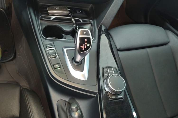 Used BMW 3 Series 2019 320Li M Sport Night Edition Gear Lever