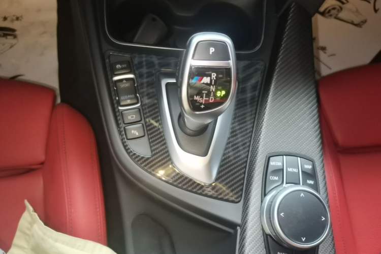 Used BMW 3 Series 2019 320i M Sport Night Edition Gear Lever