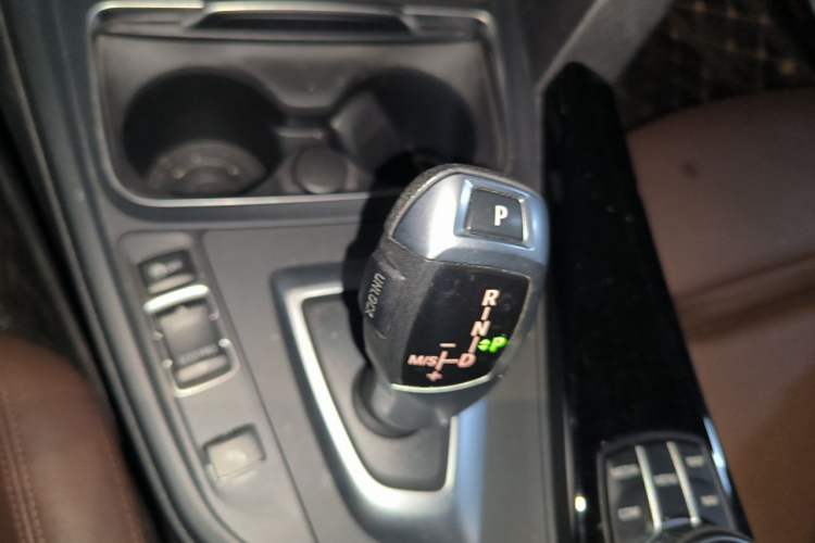 Used BMW 3 Series 2019 320Li Fashion Model Gear Lever