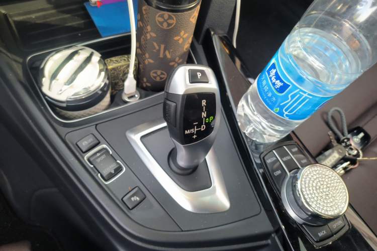Used BMW 3 Series 2019 320Li Fashion Model Gear Lever