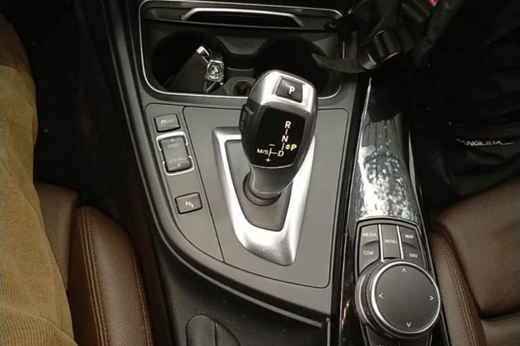 Used BMW 3 Series 2019 320Li Fashion Model Gear Lever