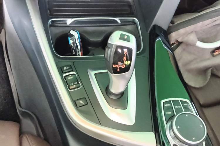 Used BMW 3 Series 2019 320Li Fashion Model Gear Lever
