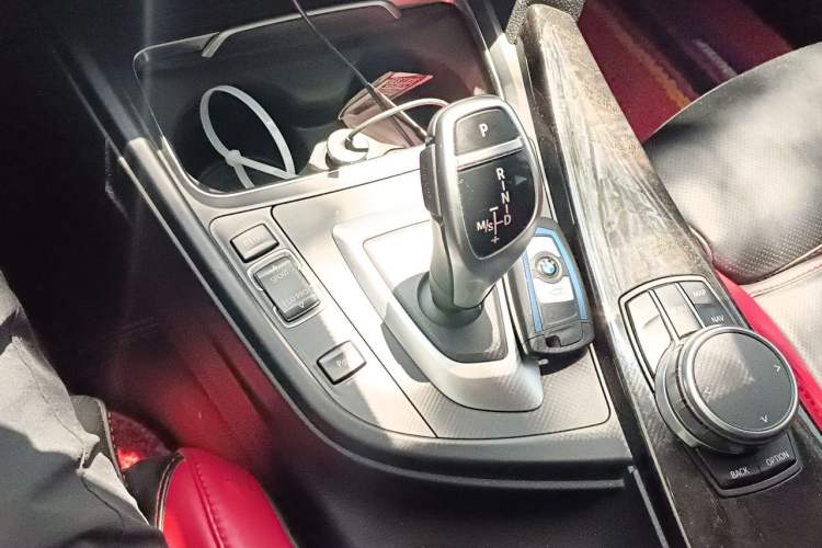Used BMW 3 Series 2019 320Li M Sport Night Edition Gear Lever