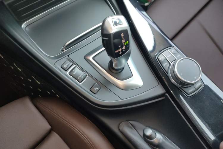 Used BMW 3 Series 2019 320Li Fashion Model Gear Lever