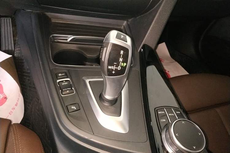Used BMW 3 Series 2019 320Li Fashion Model Gear Lever