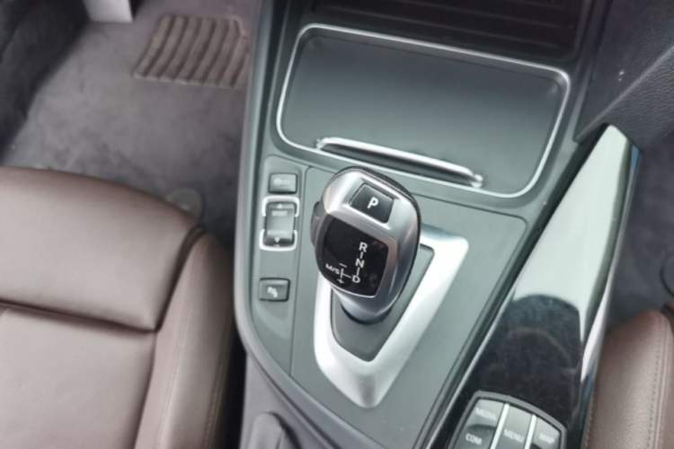 Used BMW 3 Series 2019 320Li Fashion Model Gear Lever