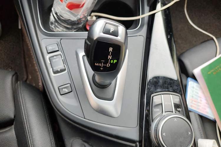Used BMW 3 Series 2019 320Li Fashion Model Gear Lever