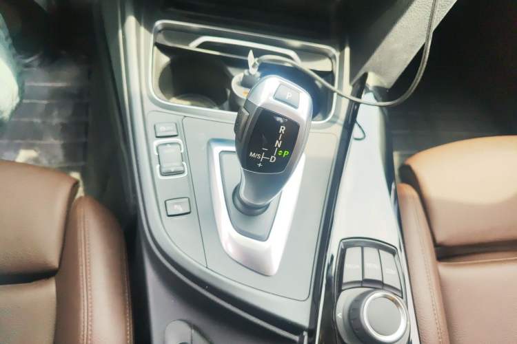 Used BMW 3 Series 2019 320Li Fashion Model Gear Lever
